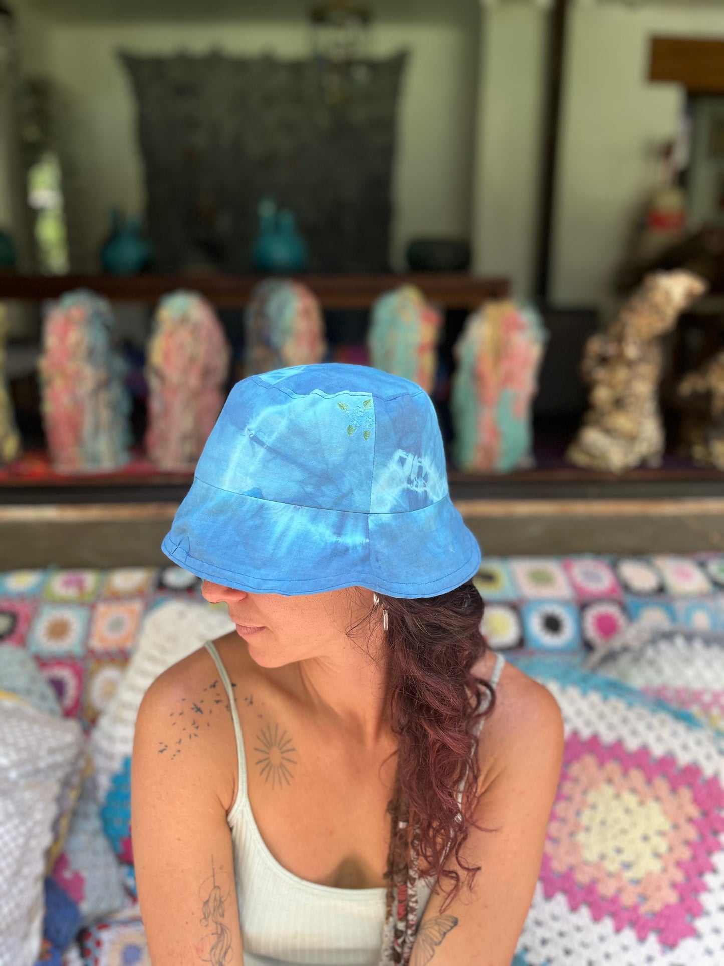 Bucket reversible