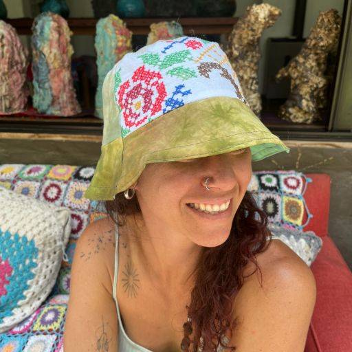 Bucket reversible