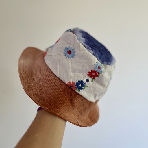 Bucket reversible